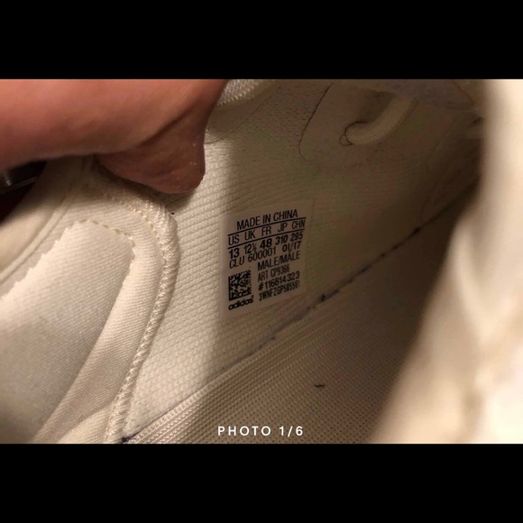 Yeezy 350 v2 cream triple white